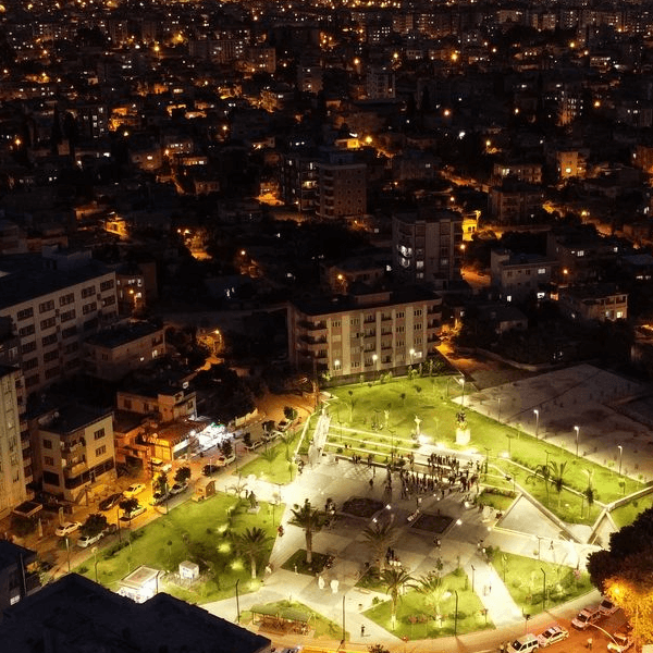 Ceyhan’da profesyonel elektrikçi.